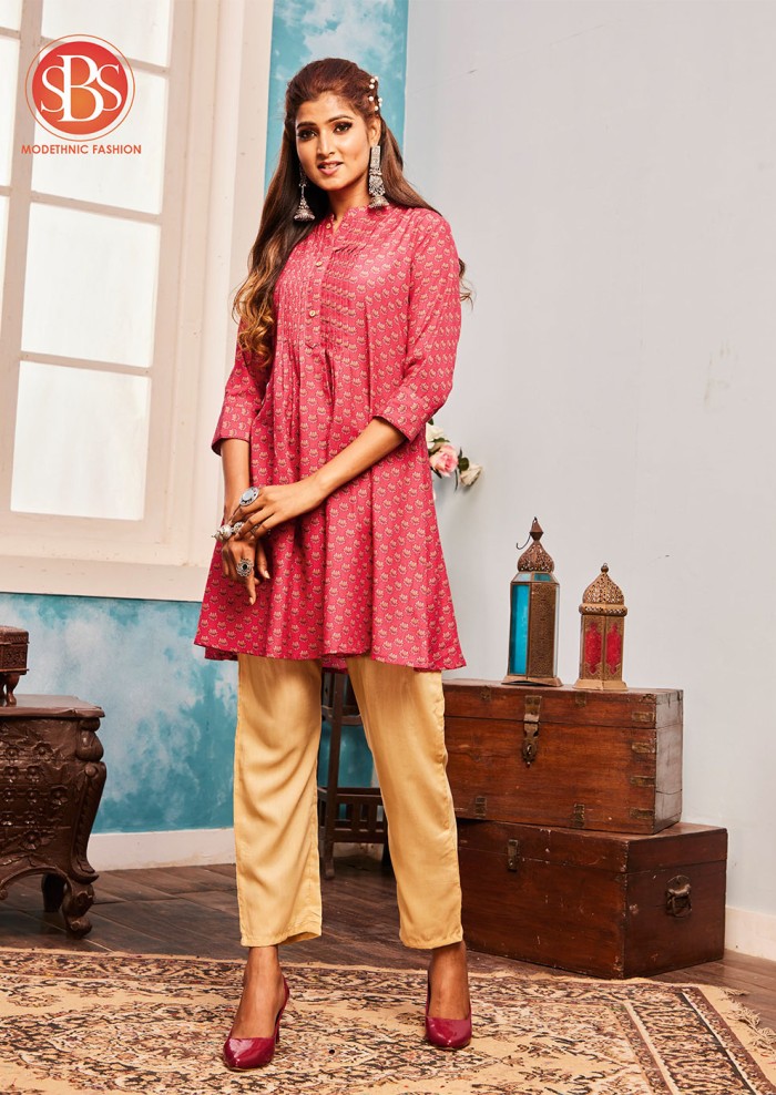 Buy Women's Kurtis Online - Saree.com