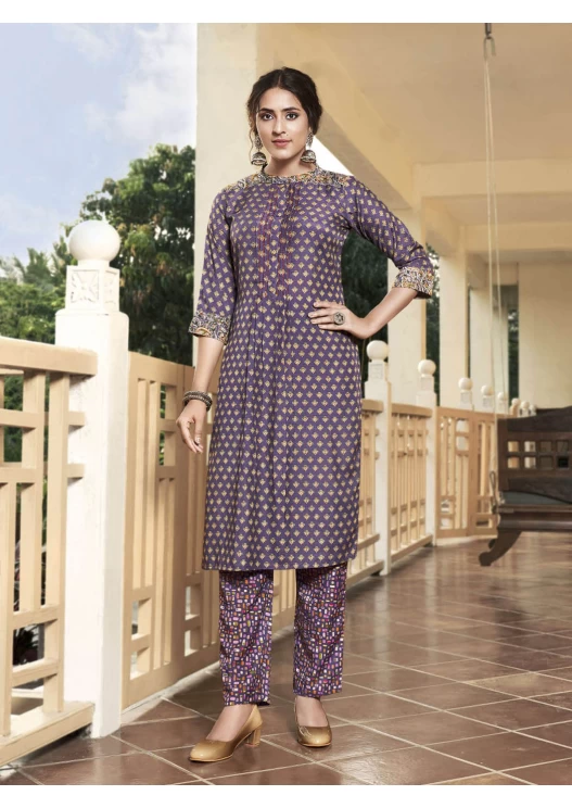 Women's Muslin Grape Violet Coller Neck And Placket Patti Printed Straight Kurti With Printed Bottom